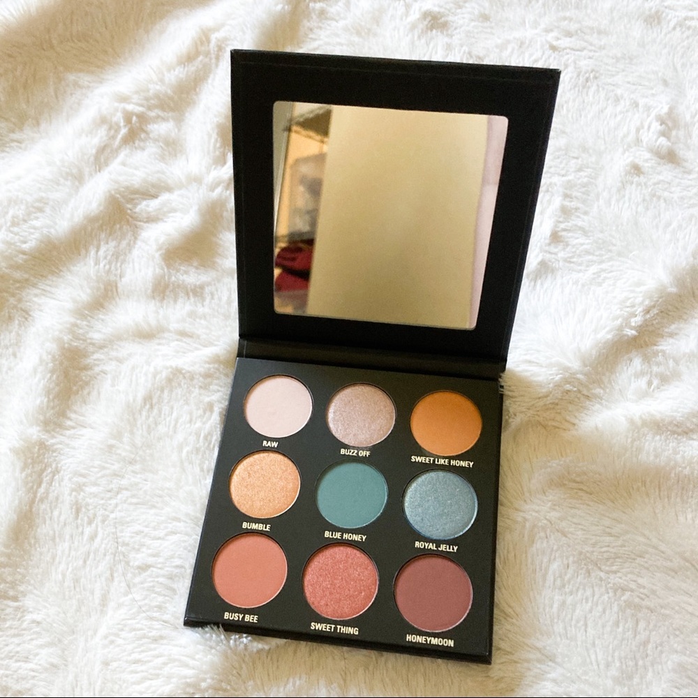 Kylie Cosmetics Blue Honey Eyeshadow Palette